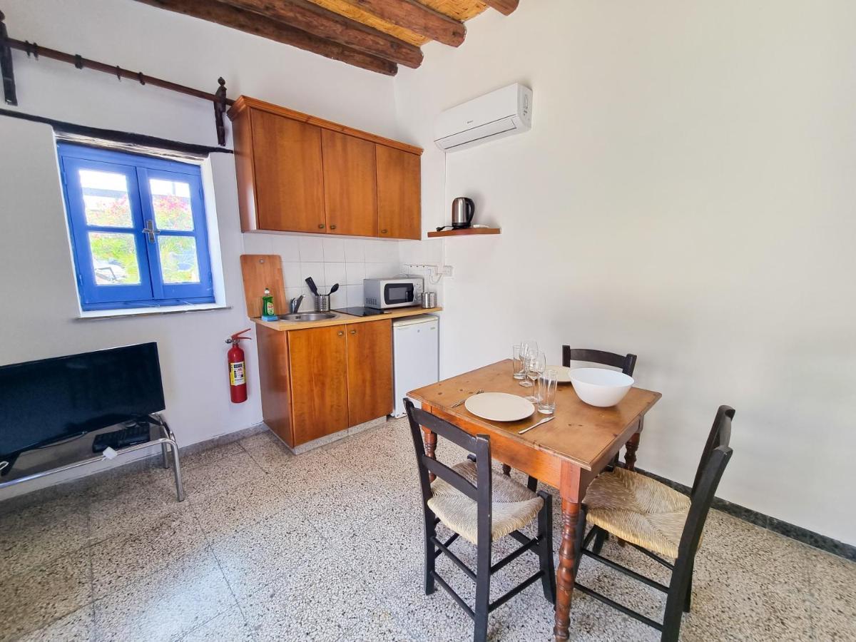 Athena'S Pool Oasis Apartment Skarinou Luaran gambar