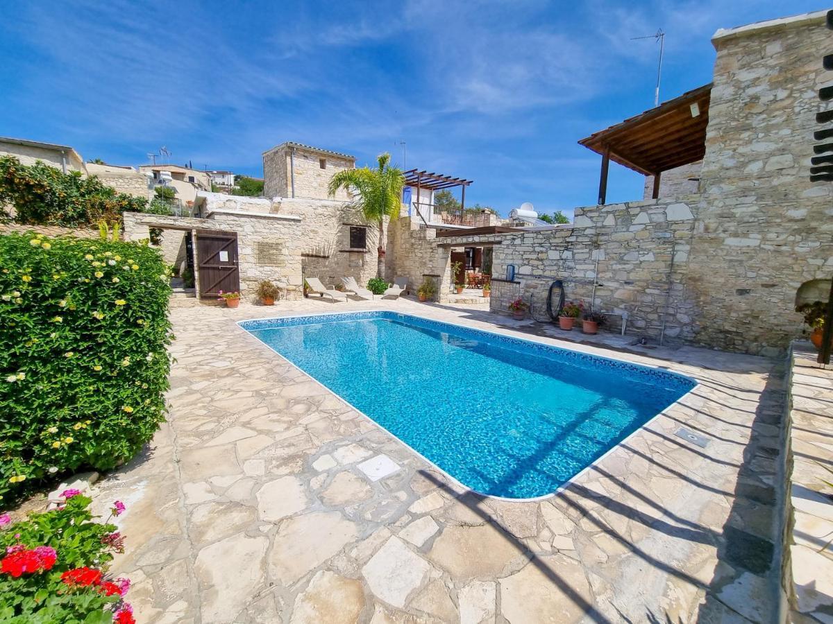 Athena'S Pool Oasis Apartment Skarinou Luaran gambar
