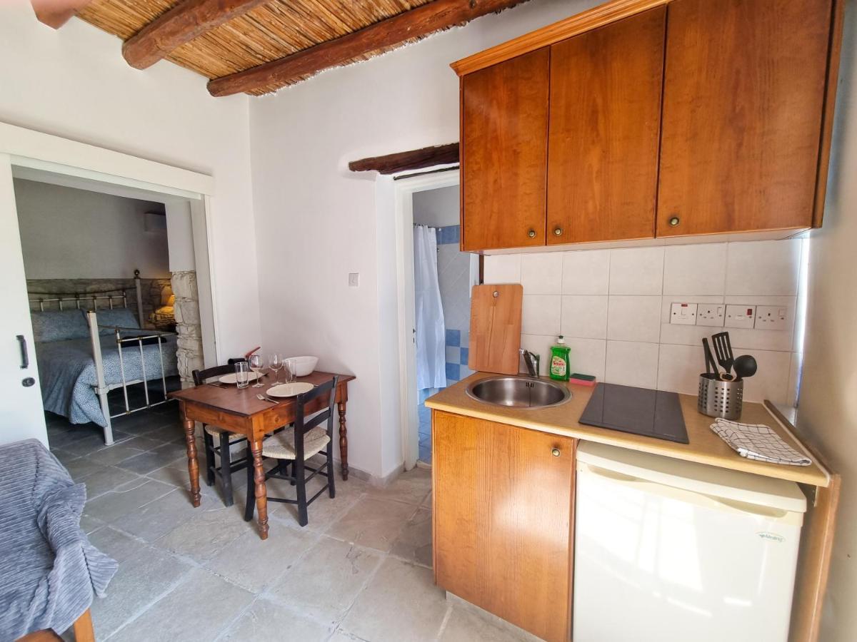 Athena'S Pool Oasis Apartment Skarinou Luaran gambar