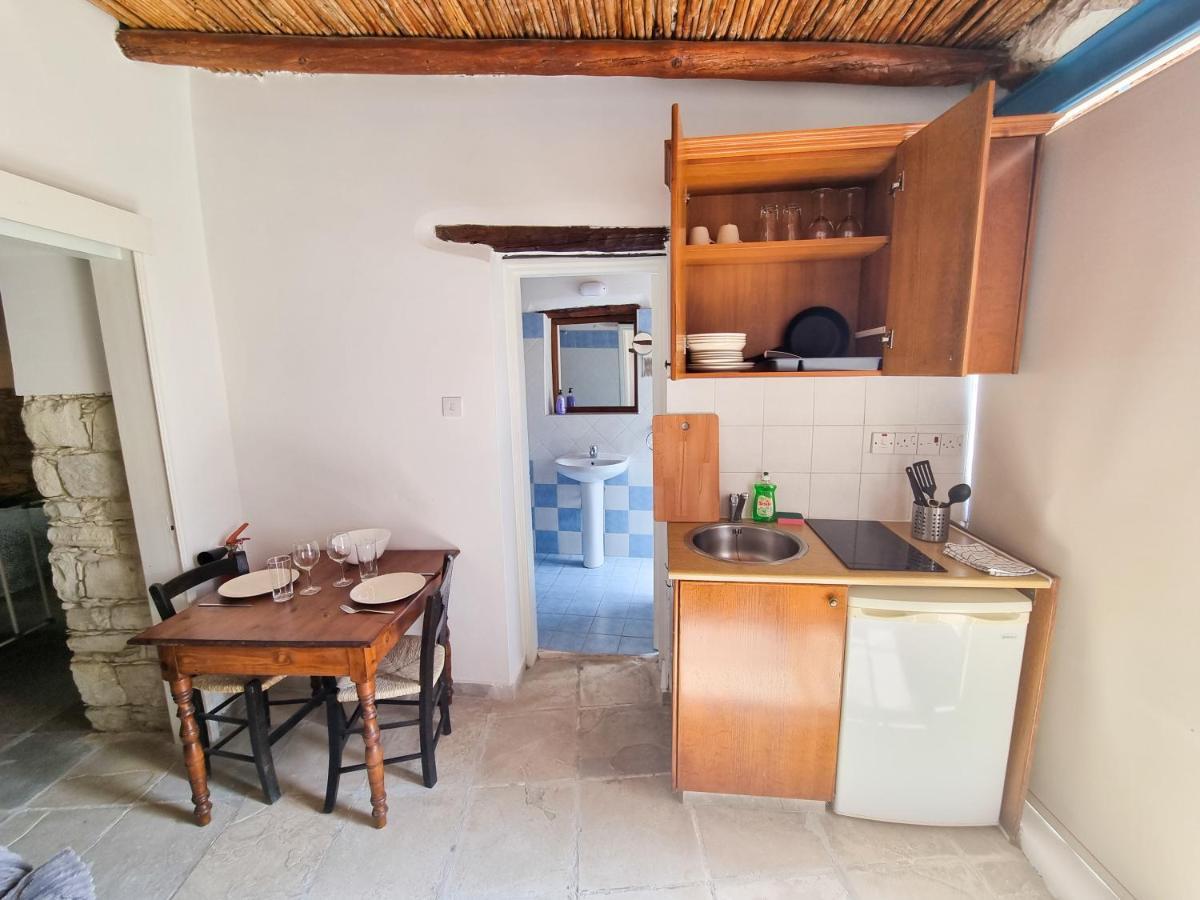 Athena'S Pool Oasis Apartment Skarinou Luaran gambar