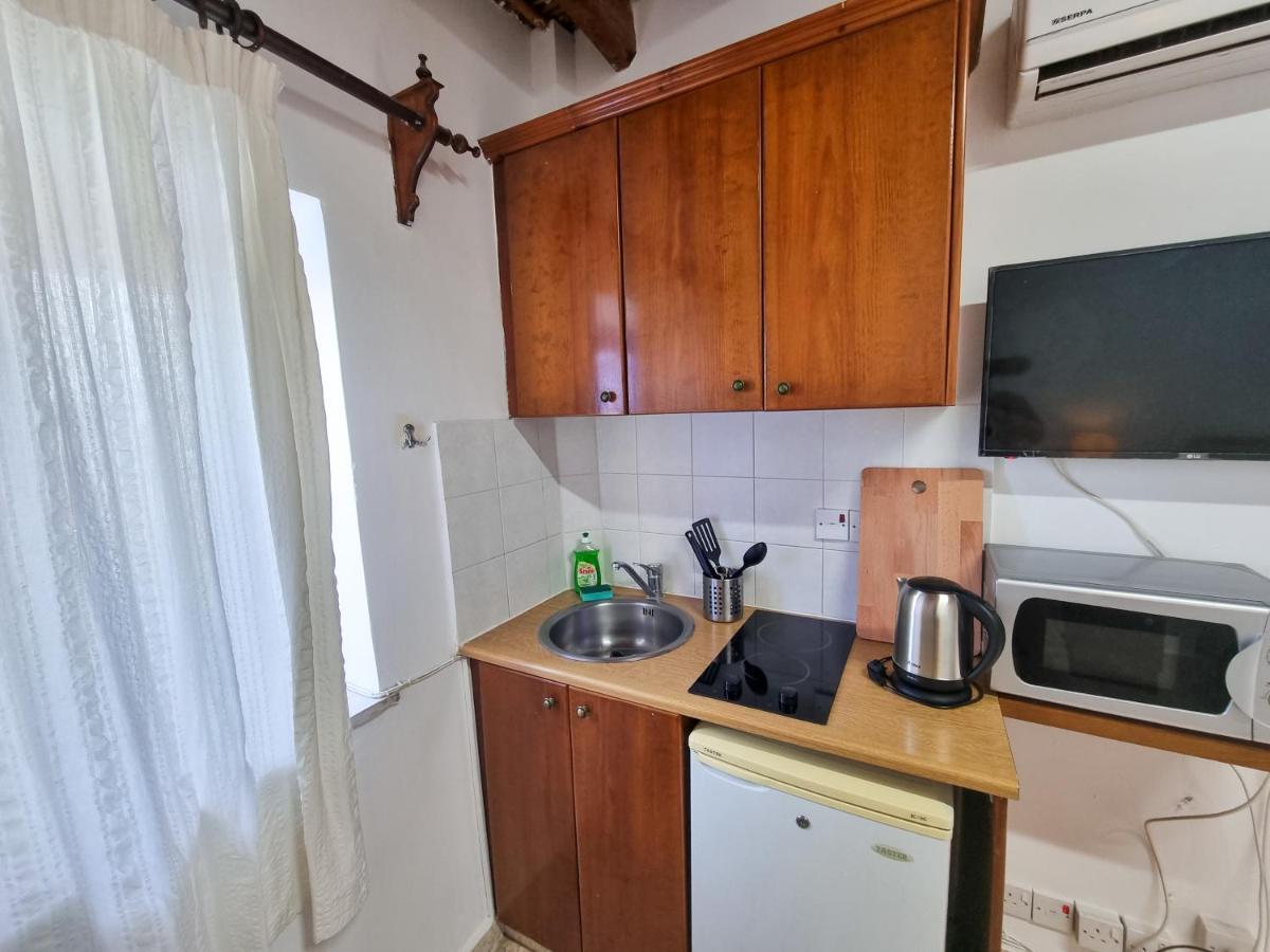 Athena'S Pool Oasis Apartment Skarinou Luaran gambar