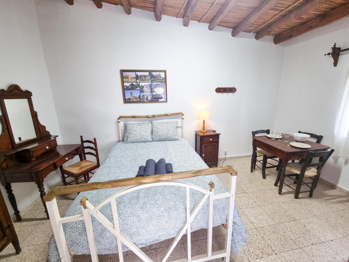 Athena'S Pool Oasis Apartment Skarinou Luaran gambar