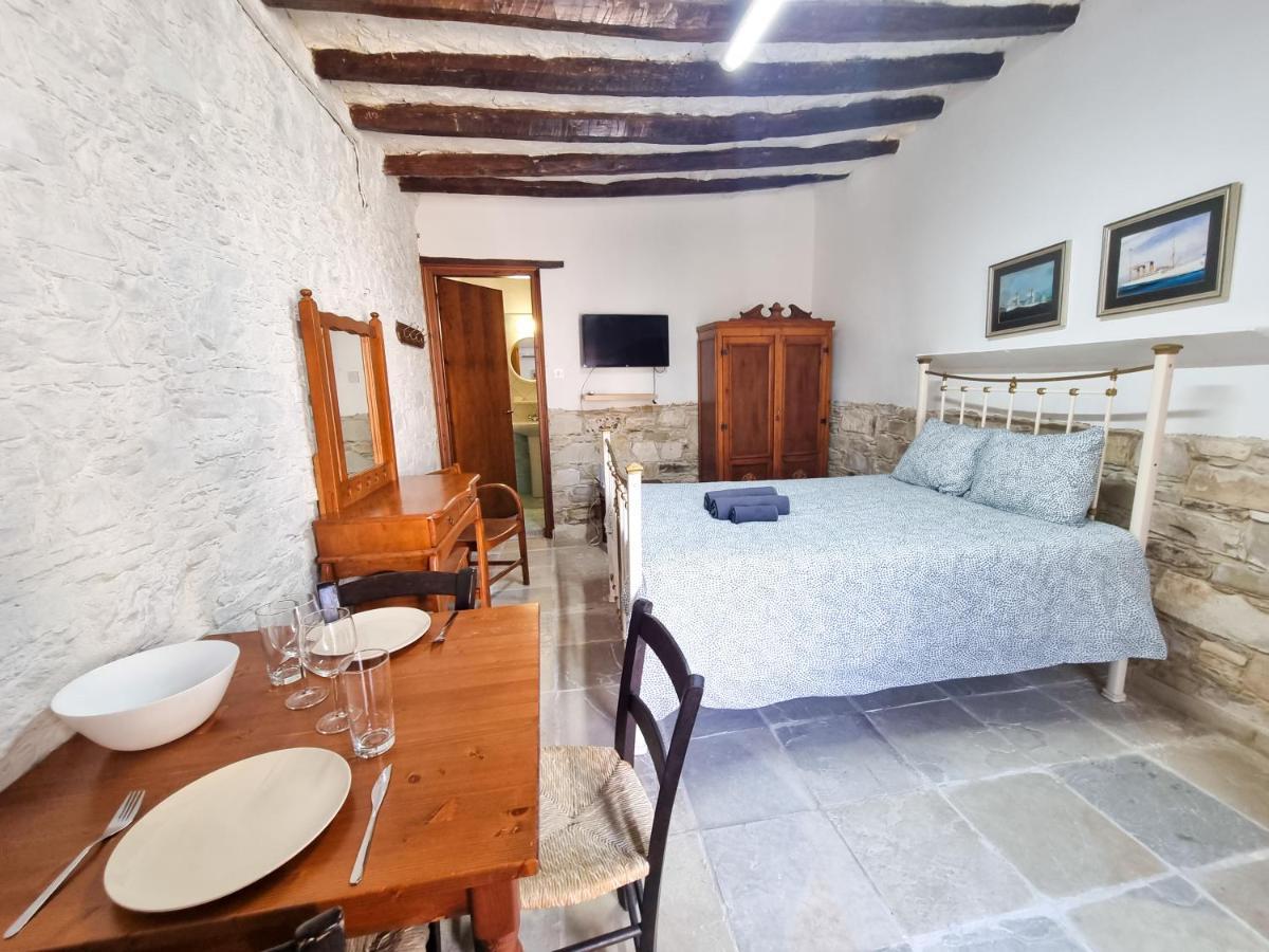 Athena'S Pool Oasis Apartment Skarinou Luaran gambar