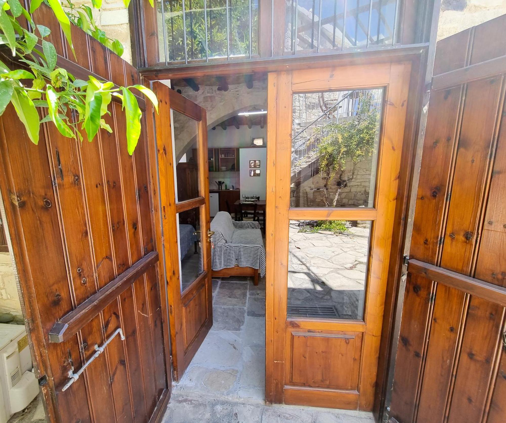Athena'S Pool Oasis Apartment Skarinou Luaran gambar