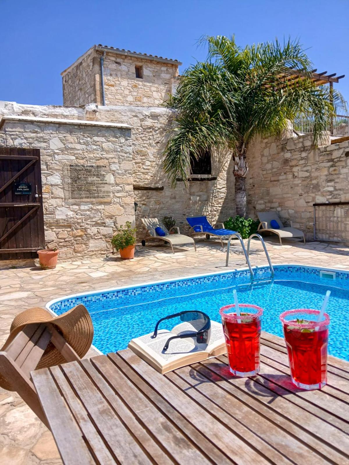 Athena'S Pool Oasis Apartment Skarinou Luaran gambar